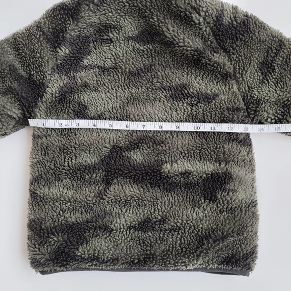 Gap Size 4 Silver Gray Puffer Reversible Jacket Recycled Nylon Sherpa Camo - Picture 8 of 9